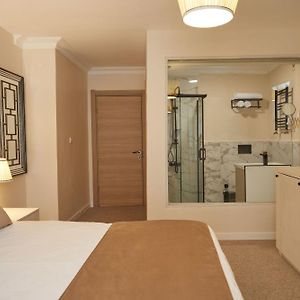 Kaira Hotel& Aparts